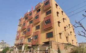 Milan, Khatushyamji